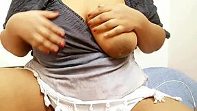 Young Indian girl shares a peek at her boobs