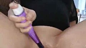 Velvet rain on the edge and squirts with huge toy