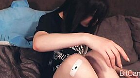 Teen webcam girl masturbates with dildo toys babe