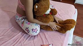 i tricked the innocent girl with ice cream