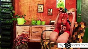 babe fucks her pussy with huge toy to orgasm