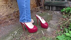 Fat milf's outdoor pissing fetish in jeans or bare skin