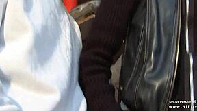 Ta napalona francuska blondyna kurwa dostaje twardy anal i buźki w dzikim trójkącie