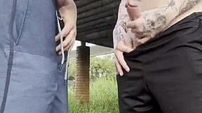 Novinhos Fucking In Public Square In Front Of Passersby