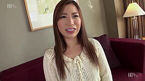 Koizumi Saya Sucks Cock in Model Collection