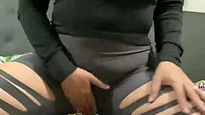 julia soto touches herself so rico 😍