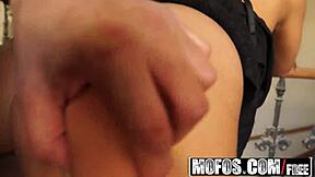 Javni pikapovi postaju intenzivno jebanje sa Terry Palomino