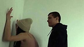 Айраккун быстро трахает одноклассника доггистайлом, кончает в рот