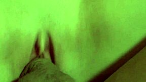 teen hottie enjoys rough insertions