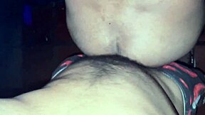 i comendo o rabo do maduro na cabine dark room