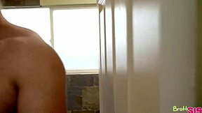 Big dick lover Novinha gets her assfucking desire fulfilled by a well-endowed stud