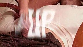 Mistress gives joi instructions