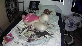 Horny Stepdaughter Seduces Stepdaddy for a Quick Rough Fuck in HD