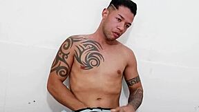 Subi na moto e na pica do meu amigo