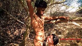 וואו, בחורים לטיניים זיינים חשופים בחוף!