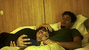 ne mogu prestati da se dodirujem i morao sam staviti svoj kurac u usta svoje polusestre skoro da su nas otkrili fantasiahardcoresex