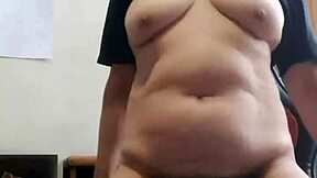 Mature milf feels the ride on her hairy toy in homemade bbw passion