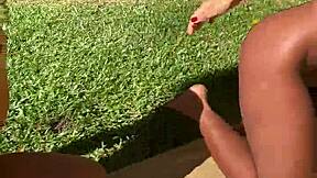 Jeg er den sexy svarte jenta som prøver å gi Dani råd, men vi ender opp med å knulle