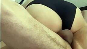 pijamada con mi mejor amiga me da unos sentones bien ricos.