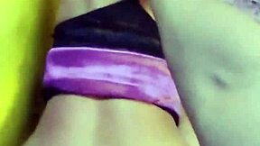 Bonita estudiante en lenceria clip