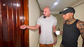 Pretinha Quente De 18 Anos Fode Com 2 Enquanto O Marido Grava