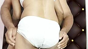 Young Hot Lady Romance And Xxxfucking In Standing Position