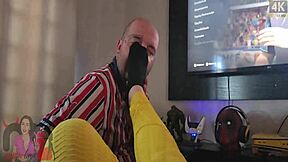 Wife brings creampie surprise home for cuckold husband to clean