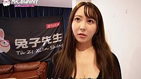 「rabbit先生」 surprising ex-girlfriend with intimate gifts (ling bo li) - lite version