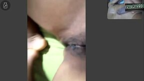 Ese dia estaba muy cachonda y tuve mi primera videollamada con mi compadre