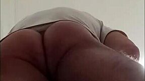 Feeling the Big Cock Cum in My Mouth as a Brunette MILF