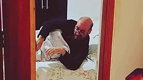 Onde pensa que vai, dressed like that for your old man?