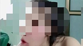 Leaked Thai Student Girl Sucking Cock