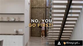 Milf Serene Siren Licks Teen Chloe Surreal's Clit