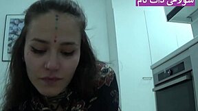 Iranian girl sucks and rides boyfriend