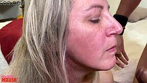 Latina MILF video poziva muža da gleda domaću scenu