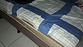 Stepsii mea desi mă lasă să-i ating pizda drăguță pentru bani kinky