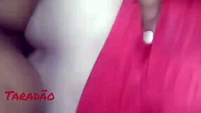 Puta da boca gulosa gagging on deepthroat