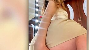 Wet redhead girl relaxes in the bathroom with princess victoria