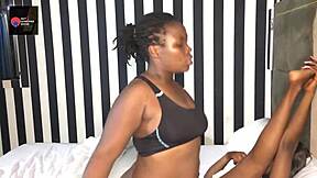 Dua lesbian amatir koyak baju dan basah kuyup memek