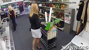 Perempuan Nakal Kata, Bayar Tunai untuk Seks di Kedai