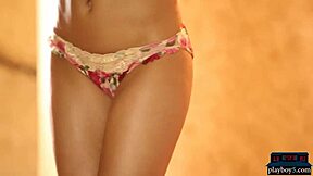 Jaclyn Swedberg MILF Striptease