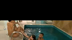 Do Lado De Dentro Da Piscina Orgia Gostosa