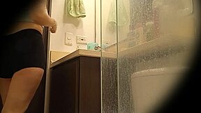 Spy Cam Catches UNAM Professor Milet Pissing in Skirt