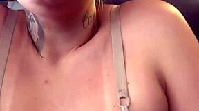 fui treinar na academia sem perceber sutiã por baixo marombas olhavam eu fiquei tesão molhada calça branca buceta