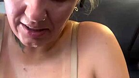 fui treinar na academia sem perceber sutiã por baixo marombas olhavam eu fiquei tesão molhada calça branca buceta