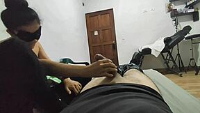 I invite her to watch moviesss