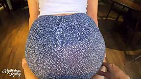 com legging marcando tudo estou prontinha pra levar porra no pacotinho completo no red mysteriouskathy