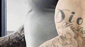 sexy tattooed bodybuilder does light leg training for the first time