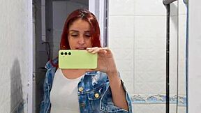 Redhead Teases Driver With Bunda In Car