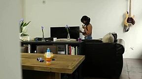 Amateur Pov Sucking Cock!